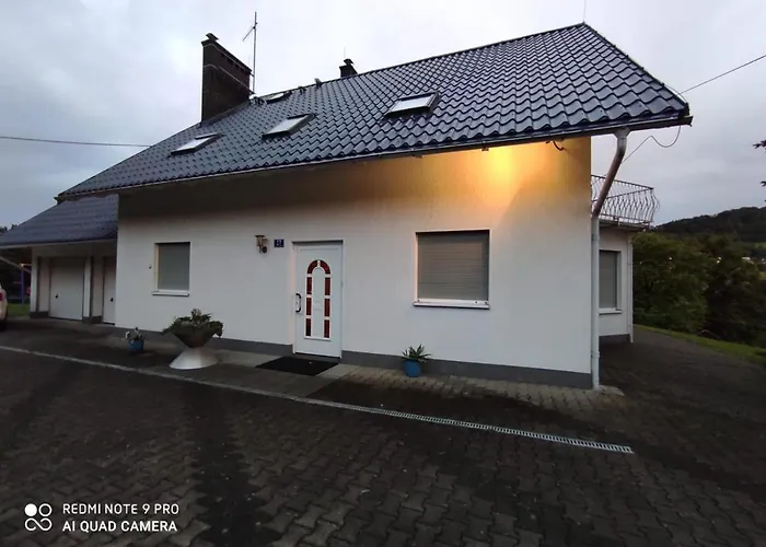 Baranie Wzgorze Ustron Basen Sauna Plac Zabaw * Cisownica